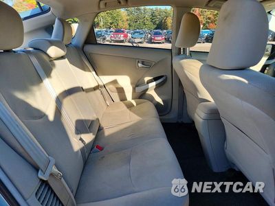 Zdjęcie 10 z 13 samochodu: 2013 TOYOTA PRIUS THREE VIN:JTDKN3DU8D1733924 - miniatura