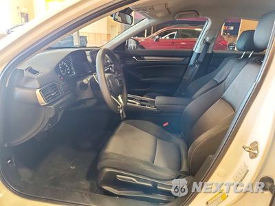 Zdjęcie 7 z 12 samochodu: 2019 HONDA ACCORD LX VIN:1HGCV1F17KA155874 - miniatura