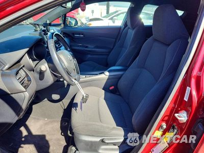Zdjęcie 7 z 13 samochodu: 2018 TOYOTA C-HR XLE VIN:NMTKHMBX8JR010405 - miniatura