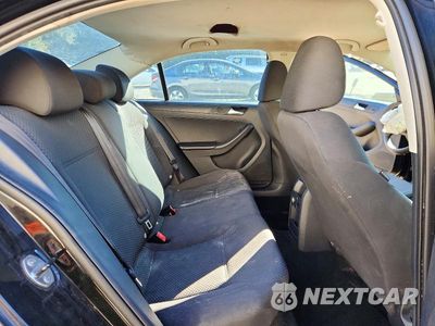 Zdjęcie 10 z 12 samochodu: 2013 VOLKSWAGEN JETTA BASE VIN:3VW2K7AJ2DM432432 - miniatura