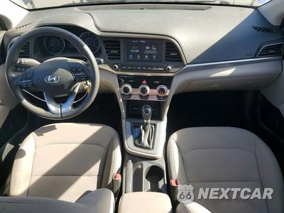 Zdjęcie 8 z 13 samochodu: 2019 HYUNDAI ELANTRA SEL VIN:5NPD84LF8KH488427 - miniatura