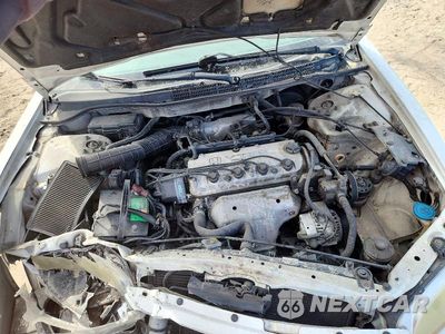 Zdjęcie 11 z 12 samochodu: 2002 HONDA ACCORD SE VIN:1HGCG32002A005639 - miniatura