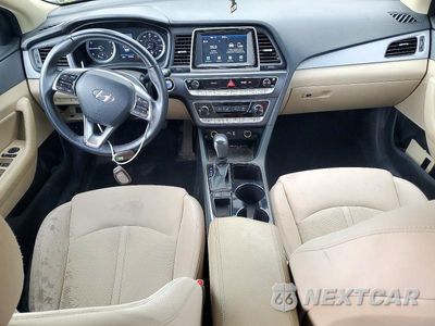 Zdjęcie 8 z 12 samochodu: 2018 HYUNDAI SONATA SEL VIN:5NPE34AF3JH641803 - miniatura