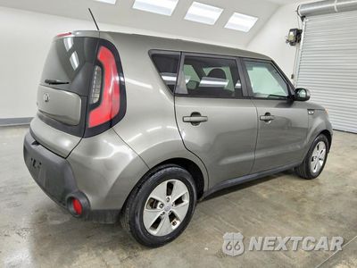 Trzecie zdjęcie samochodu z tyłu: 2016 KIA SOUL BASE VIN:KNDJN2A25G7270344 - miniatura