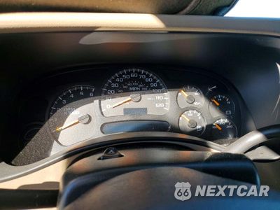 Zdjęcie 9 z 12 samochodu: 2005 CHEVROLET SILVERADO C1500 VIN:2GCEC13T251245323 - miniatura
