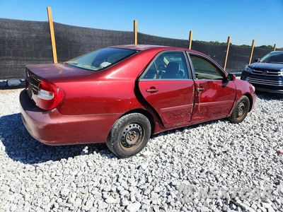 Trzecie zdjęcie samochodu z tyłu: 2004 TOYOTA CAMRY LE VIN:4T1BE32K34U282770 - miniatura