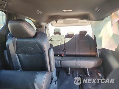 Zdjęcie 10 z 14 samochodu: 2026 TOYOTA SIENNA XSE VIN:5TDXRKEC4TS340692 - miniatura