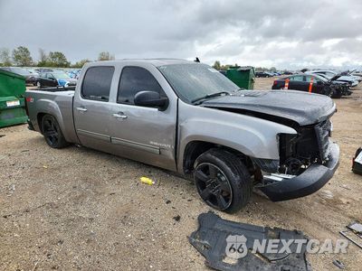 Czwarte zdjęcie samochodu z boku: 2007 GMC NEW SIERRA C1500 VIN:2GTEC13C471540765 - miniatura