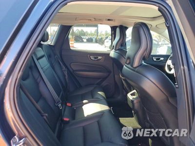 Zdjęcie 11 z 13 samochodu: 2019 VOLVO XC60 T5 MOMENTUM VIN:LYV102DK9KB247437 - miniatura