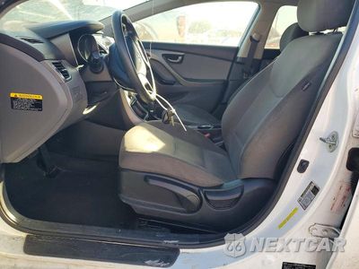 Zdjęcie 7 z 12 samochodu: 2014 HYUNDAI ELANTRA SE VIN:5NPDH4AE7EH525515 - miniatura