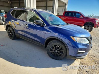 Czwarte zdjęcie samochodu z boku: 2019 NISSAN ROGUE SV VIN:5N1AT2MT2KC705150 - miniatura