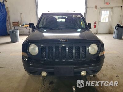 Piąte zdjęcie samochodu w środku: 2011 JEEP PATRIOT SPORT VIN:1J4NF1GB2BD191721 - miniatura