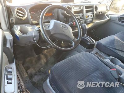 Zdjęcie 8 z 13 samochodu: 2018 HINO 195 BOX TRUCK VIN:JHHSDM2H1JK006416 - miniatura