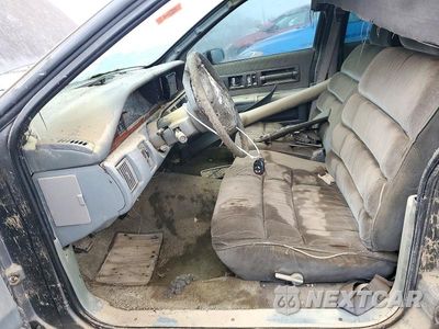 Zdjęcie 7 z 12 samochodu: 1991 CHEVROLET CAPRICE VIN:1G1BL83EXMW221462 - miniatura