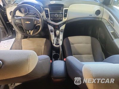 Zdjęcie 8 z 13 samochodu: 2012 CHEVROLET CRUZE LS VIN:1G1PC5SH2C7308023 - miniatura