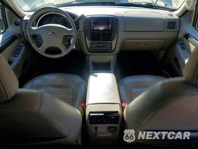 Zdjęcie 8 z 13 samochodu: 2002 FORD EXPLORER LIMITED VIN:1FMZU75W52UA75088 - miniatura