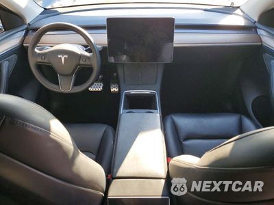 Zdjęcie 8 z 13 samochodu: 2024 TESLA MODEL Y VIN:7SAYGAEE3RF209680 - miniatura
