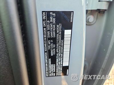 Zdjęcie 13 z 13 samochodu: 2025 VOLVO XC40 ULTRA VIN:YV4L12UM8S2482515 - miniatura