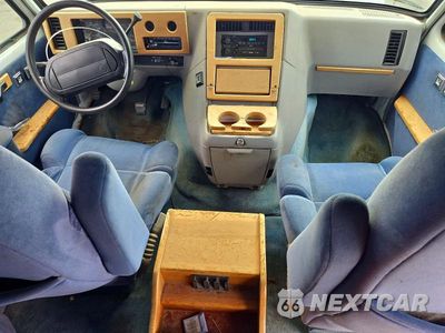Zdjęcie 8 z 13 samochodu: 1994 CHEVROLET G20 VIN:1GBEG25K8RF183850 - miniatura