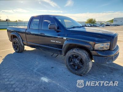 Czwarte zdjęcie samochodu z boku: 2005 DODGE RAM 1500 ST VIN:1D7HU18D75S361862 - miniatura