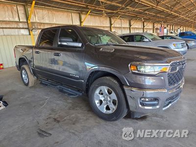 Czwarte zdjęcie samochodu z boku: 2025 RAM 1500 BIG HORN/LONE STAR VIN:1C6RREFP0SN772204 - miniatura