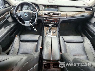 Zdjęcie 8 z 13 samochodu: 2013 BMW 750 LI VIN:WBAYE8C50DD131628 - miniatura