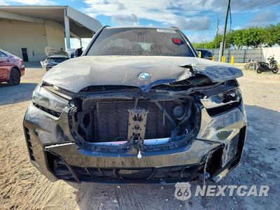 Piąte zdjęcie samochodu w środku: 2024 BMW X5 M60I VIN:5UX33EU09R9T41402 - miniatura