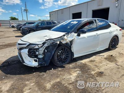2022 TOYOTA CAMRY XSE 4T1K61AK1NU066338 - główne zdjęcie licytacji z USA - miniatura