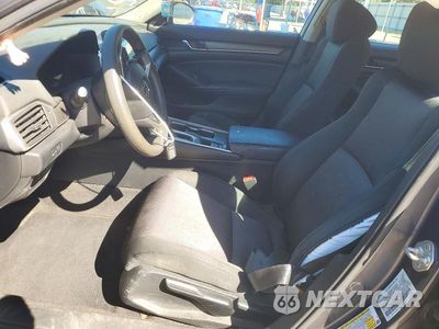 Zdjęcie 7 z 12 samochodu: 2018 HONDA ACCORD LX VIN:1HGCV1F17JA032610 - miniatura