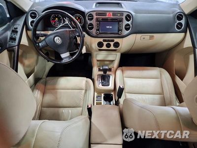 Zdjęcie 8 z 13 samochodu: 2010 VOLKSWAGEN TIGUAN SE VIN:WVGBV7AX2AW512710 - miniatura