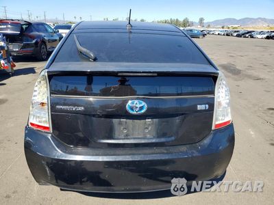 Zdjęcie 6 z 12 samochodu: 2011 TOYOTA PRIUS THREE VIN:JTDKN3DU5B1455397 - miniatura