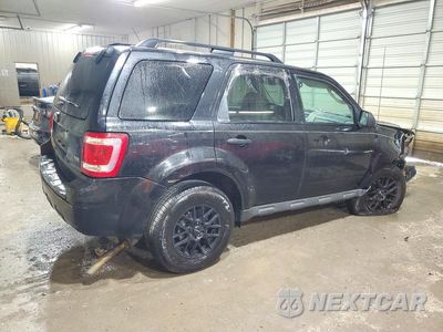 Trzecie zdjęcie samochodu z tyłu: 2011 FORD ESCAPE XLT VIN:1FMCU9DGXBKA88006 - miniatura
