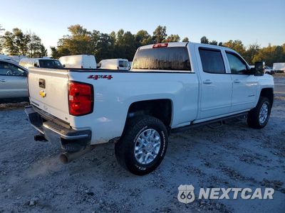 Trzecie zdjęcie samochodu z tyłu: 2018 CHEVROLET SILVERADO K2500 HEAVY DUTY LT VIN:1GC1KVEY7JF153368 - miniatura