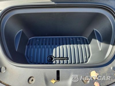Zdjęcie 12 z 13 samochodu: 2024 TESLA MODEL Y VIN:7SAYGDEE5RF193435 - miniatura