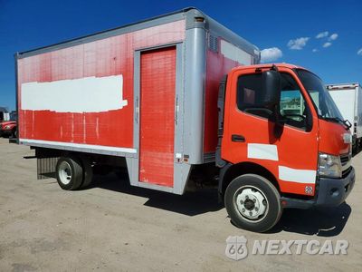 Czwarte zdjęcie samochodu z boku: 2018 HINO 195 BOX TRUCK VIN:JHHSDM2H4JK006345 - miniatura