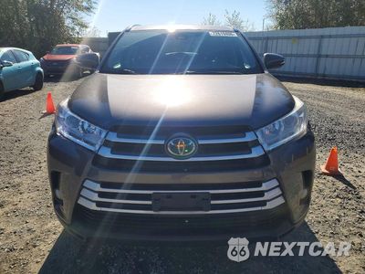 Piąte zdjęcie samochodu w środku: 2017 TOYOTA HIGHLANDER XLE VIN:5TDJZRFH1HS511396 - miniatura