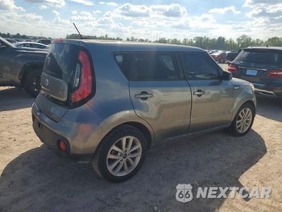 Trzecie zdjęcie samochodu z tyłu: 2018 KIA SOUL + VIN:KNDJP3A56J7594176 - miniatura