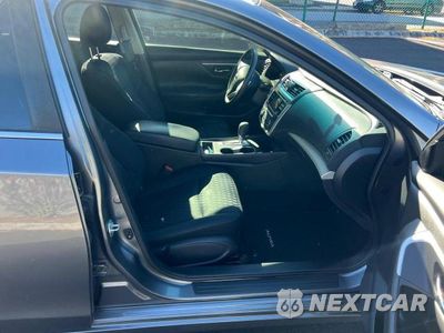 Piąte zdjęcie samochodu w środku: 2018 NISSAN ALTIMA 2.5 VIN:1N4AL3AP1JC475610 - miniatura