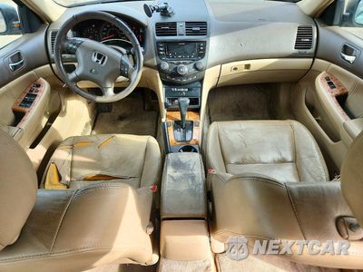 Zdjęcie 8 z 12 samochodu: 2005 HONDA ACCORD EX VIN:1HGCM56855A151074 - miniatura