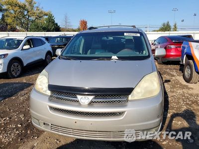 Piąte zdjęcie samochodu w środku: 2004 TOYOTA SIENNA XLE LIMITED 7 PASSENGER VIN:5TDZA22C64S188615 - miniatura