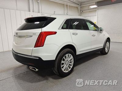Trzecie zdjęcie samochodu z tyłu: 2019 CADILLAC XT5 VIN:1GYKNARS2KZ117673 - miniatura