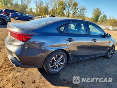 Trzecie zdjęcie samochodu z tyłu: 2023 KIA FORTE LXS VIN:3KPF24AD4PE579007 - miniatura