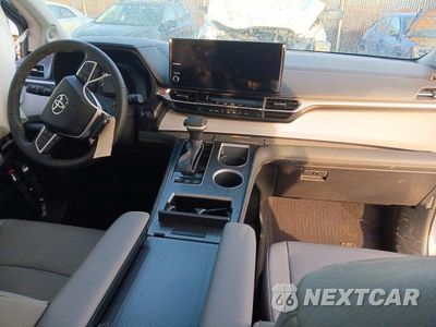 Zdjęcie 8 z 12 samochodu: 2025 TOYOTA SIENNA XLE 7-PASSENGER VIN:5TDJSKFCXSS166487 - miniatura