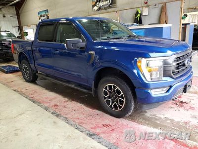 Czwarte zdjęcie samochodu z boku: 2023 FORD F150 SUPERCREW VIN:1FTFW1E57PKD97367 - miniatura