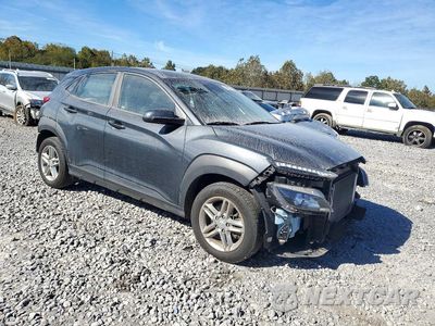 Czwarte zdjęcie samochodu z boku: 2022 HYUNDAI KONA SE VIN:KM8K2CAB0NU760008 - miniatura