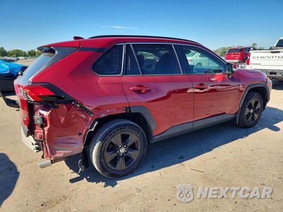 Trzecie zdjęcie samochodu z tyłu: 2020 TOYOTA RAV4 XLE VIN:JTMP1RFV9LD052713 - miniatura