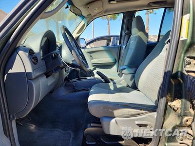Zdjęcie 7 z 13 samochodu: 2006 JEEP LIBERTY SPORT VIN:1J4GL48K96W294498 - miniatura