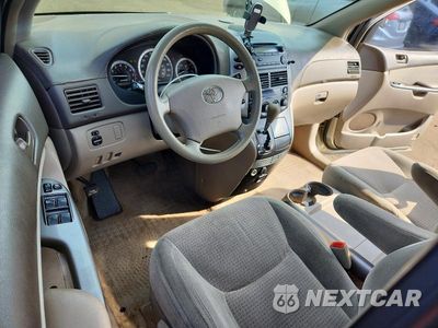 Zdjęcie 8 z 13 samochodu: 2007 TOYOTA SIENNA CE 7-PASSENGER VIN:5TDZK23C07S096013 - miniatura
