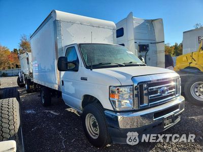Czwarte zdjęcie samochodu z boku: 2023 FORD E350 BOX TRUCK VIN:1FDWE3FN0PDD01026 - miniatura