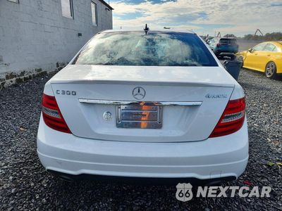 Zdjęcie 6 z 12 samochodu: 2014 MERCEDES-BENZ C 300 4MATIC VIN:WDDGF8AB1EG237385 - miniatura